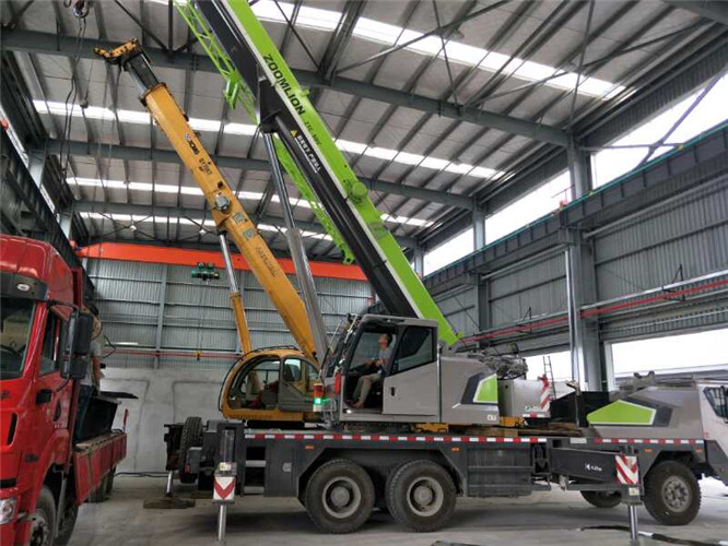 靖宇县高空车出租需要注意哪些安全事项？