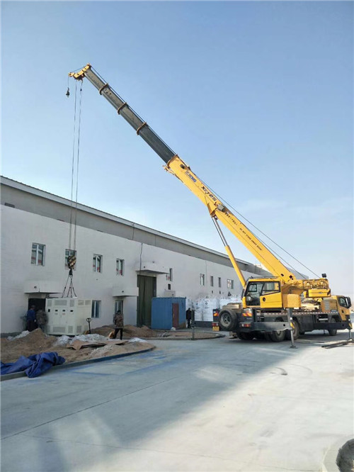 靖宇县“超载就喊停”—— 吊车的 “重量保镖” 技术